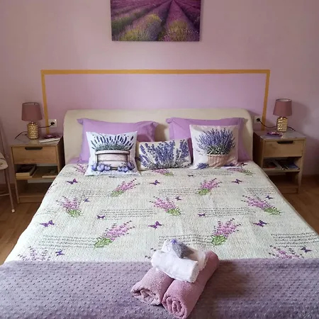 Lavanda M Apartment *